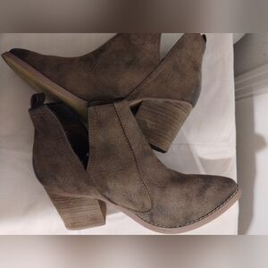 Brown Ankle Boots Size 9.5